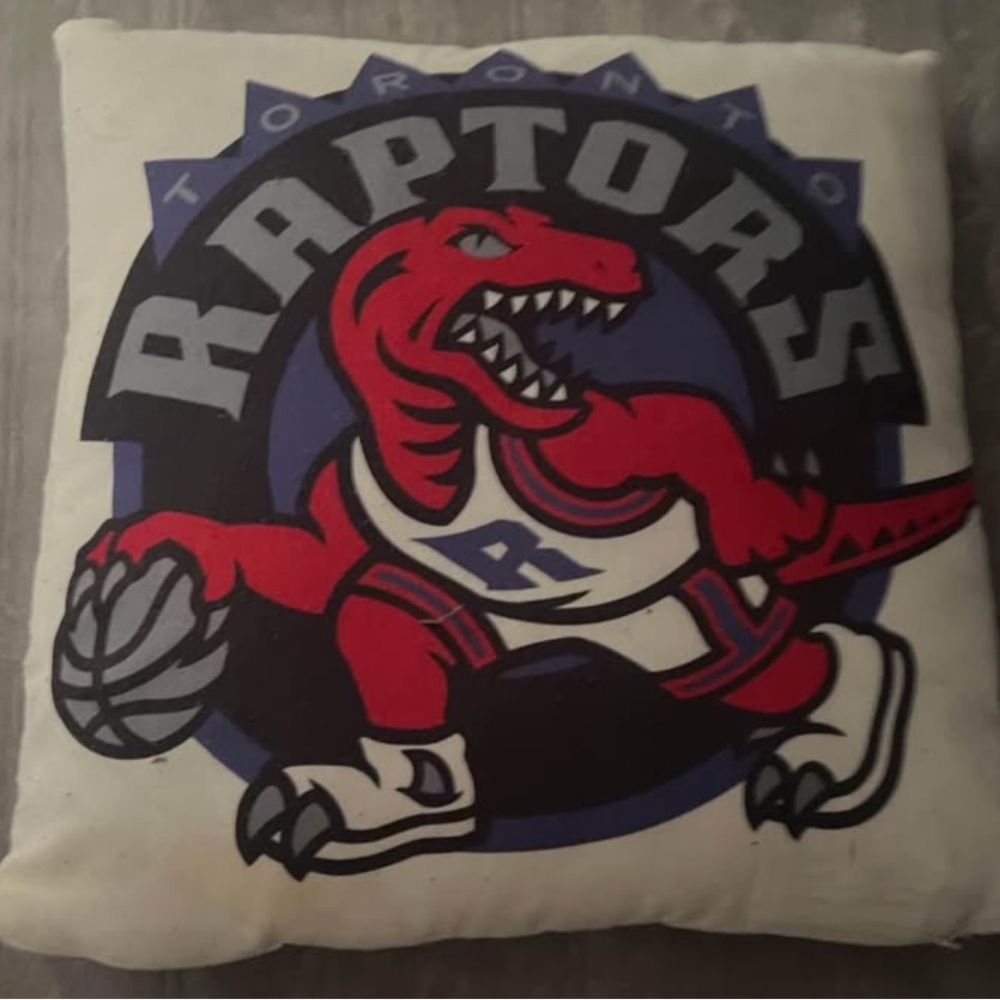 Toronto Raptors Throw Pillow - Picture 1 of 1
